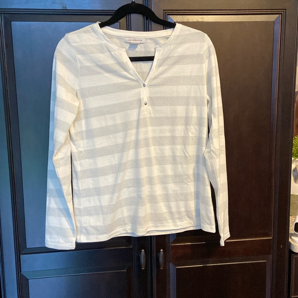 Liz Claiborne long sleeved top